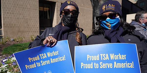 AFGE members with TSA signs